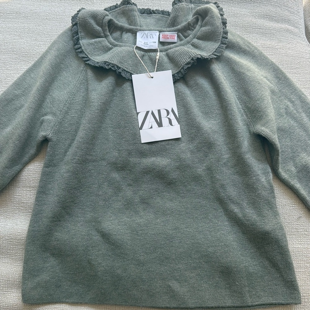 Beautiful sage green long sleeve sweater. Zara. NWT. 3-4T